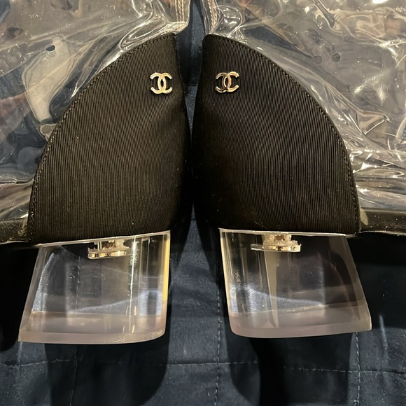 Channel Rainboots - Picture 9 of 16